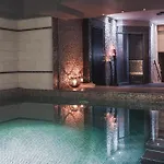 Eliton & Hotel