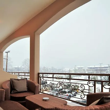 Eliton & Káto Loutrákion