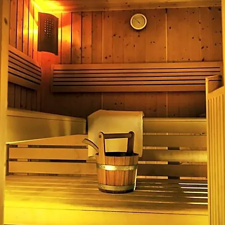 Hotel Eliton & 3*